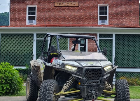 SXS at the Trail & Ale Lodge