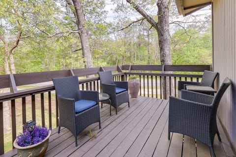 Bella Vista Vacation Rental | 2BR | 2BA | 3 Entry Steps | 1,100 Sq Ft