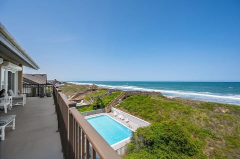OA3: Top Of The Oceans | Oceanfront Sun Deck- Ocean Views and Community Pool