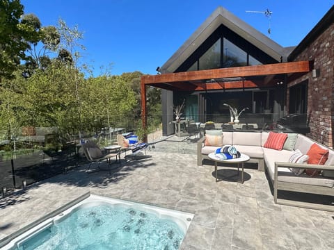 Outdoor entertaining area perfect all year round. 