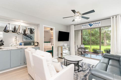 Elegant Color Pallet With Comfortable Furniture