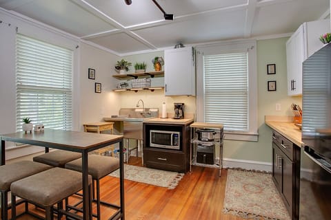 Spacious kitchen and seating for 4 at the dining table
