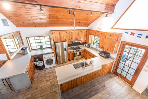 Tree Top Bungalow - Anna Maria Vacations