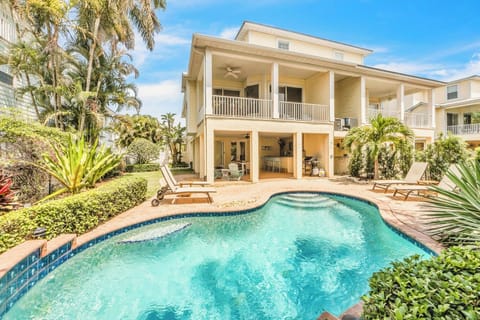 Dolphin House by Anna Maria Vacations