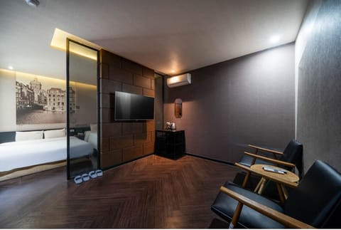 Family Twin Room | Soundproofing, free WiFi, bed sheets, wheelchair access