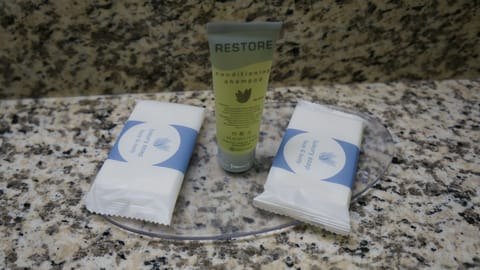 Shower, free toiletries, towels