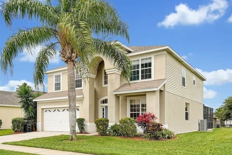 Welcome to our family-friendly villa near Disney
