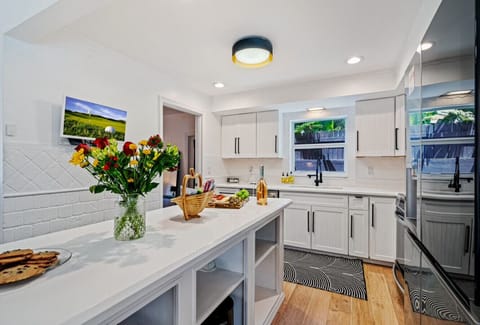 We have 2 separate sink areas!