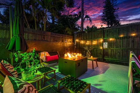 Evenings by the gas fire pit, cocktails by the pool - pure relaxation.