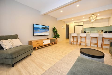 Lounge & kitchen area
