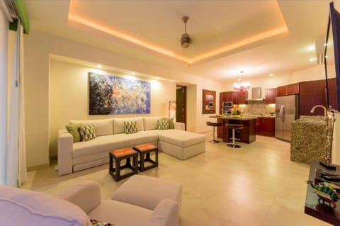 Condo - Image 2