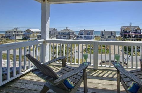 House, 6 Bedrooms | Property grounds