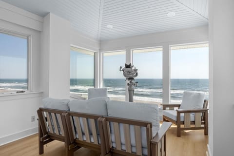 House, 5 Bedrooms | Interior