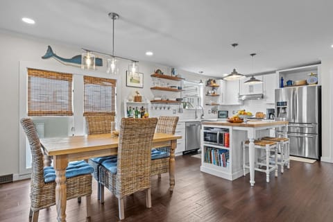 House, 3 Bedrooms | Dining