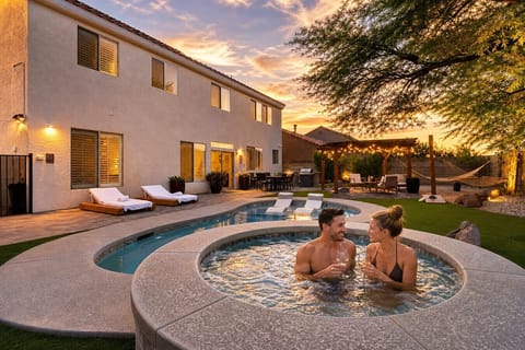 Slip into the warm, bubbling hot tub as steam drifts into the evening air. Glasses clink, laughter flows, and time slows down. Whether you`re sharing stories with friends or enjoying a quiet moment under the stars, this is where unforgettable vacation mem