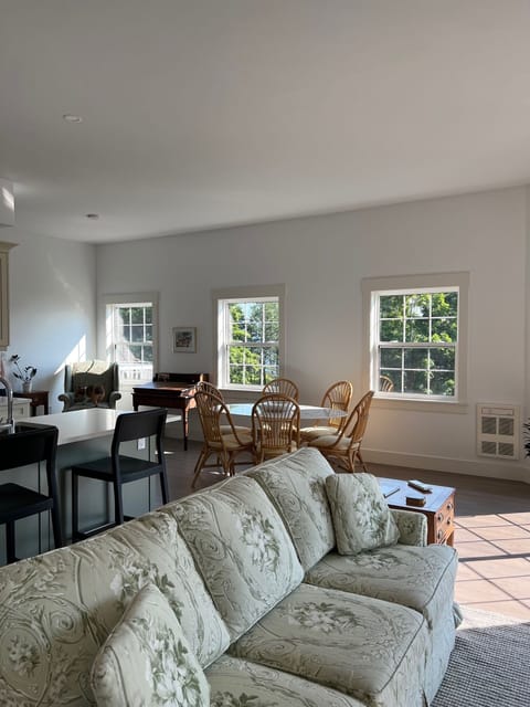 Spry 6 living room, dining area and kitchen overlooking the water