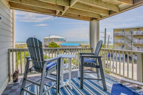 Carolina Beach Vacation Rental | 1BR | 1BA | 658 Sq Ft | Stairs Required