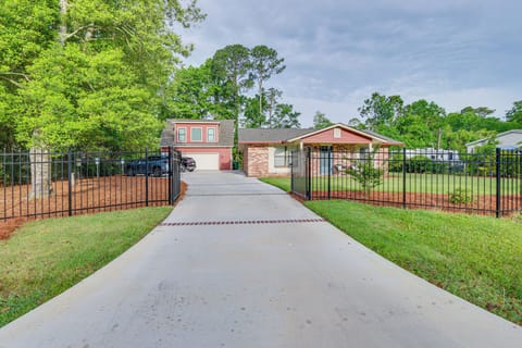 Bluffton Vacation Rental | 2BR | 2BA | 1 Step Required for Access | 1,450 Sq Ft