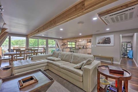 Open living to Kitchen plan