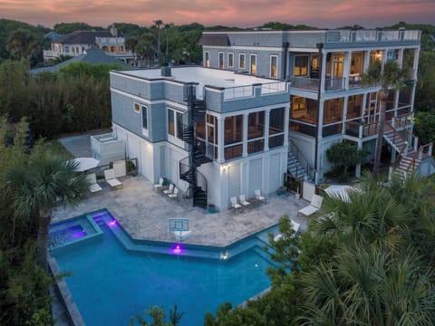 Beach Bliss - 3 53rd Ave.