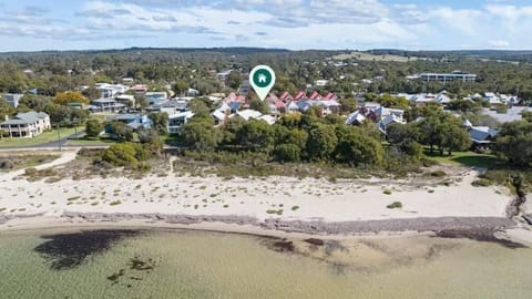 Located just steps from the beach, this home offers the ultimate coastal lifestyle in a peaceful and picturesque neighbourhood.