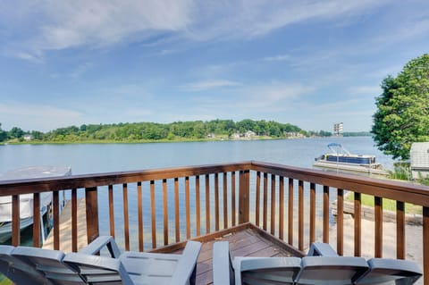 Belding Vacation Rental | 2BR | 1.5BA | 950 Sq Ft | Stairs Required to Enter