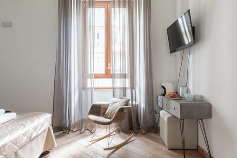 City Quadruple Room | Soundproofing, free WiFi, bed sheets