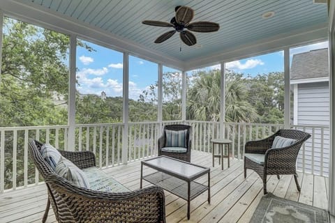 Master Bedroom Screened in Porch