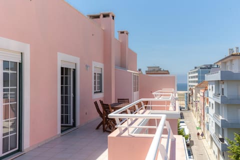 House | 3 bedrooms, soundproofing, Internet
