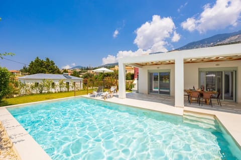 Beautiful villa with private pool and terrace