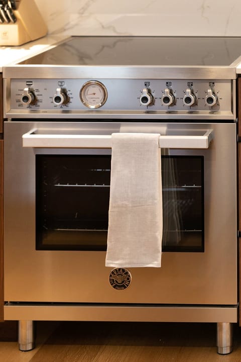 Bertazzoni Stove