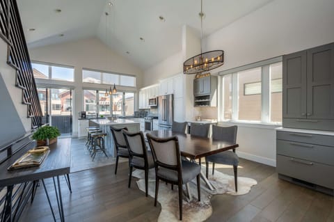 Wide open main level at Flat Tops Haven