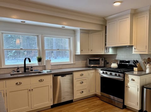 All top appliances. All new.