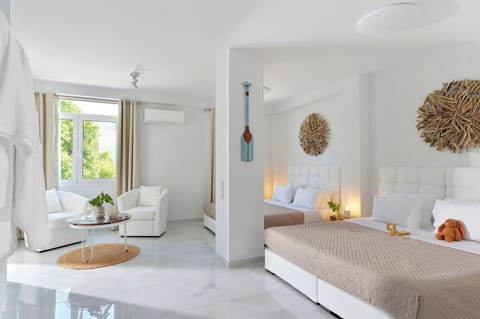 Family Room, Balcony | Garden view