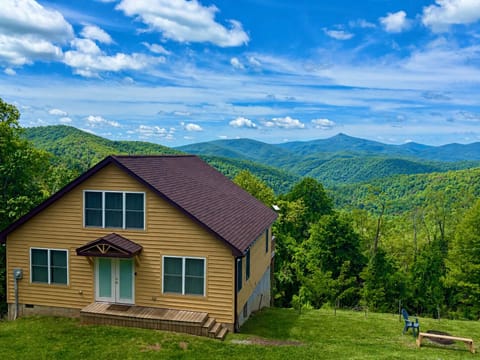 Breathing views, the best in Shenandoah. Hike right into National Park.