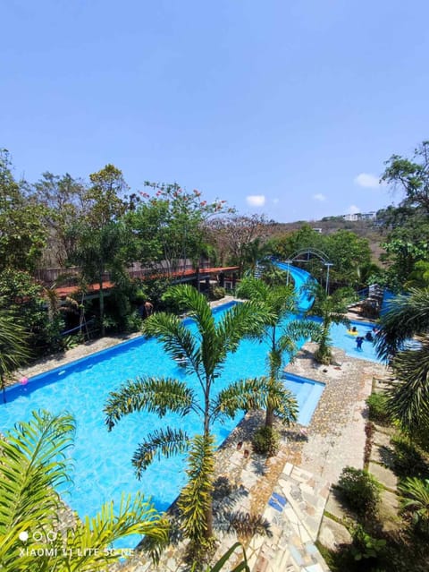 2 outdoor pools