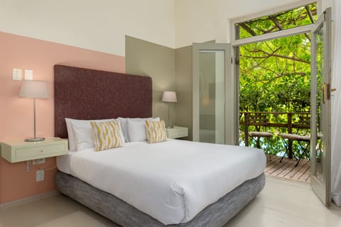 Deluxe Room, 1 Double Bed, Balcony | In-room safe, free WiFi, bed sheets