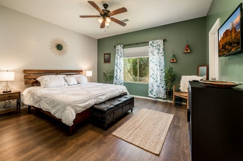 Main bedroom with walk-in closet and en-suite full bathroom