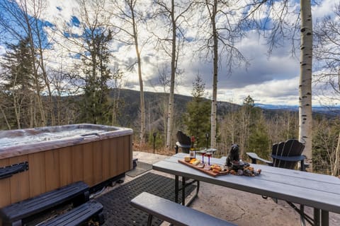 Hideout views go great with your favorite beverage. Create memories!