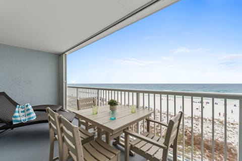 Balcony Views - Sit back and relax on this amazing private balcony