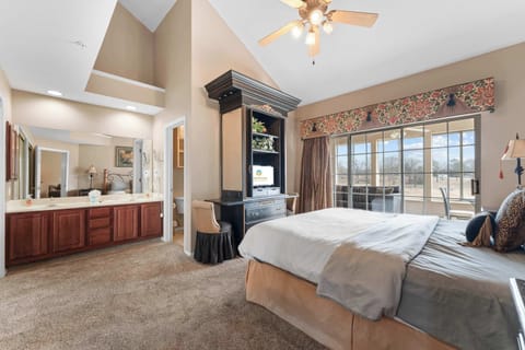 Condo, Multiple Beds, Patio, Golf View (Glory Daze) | 3 bedrooms, WiFi (free), individually decorated, individually furnished