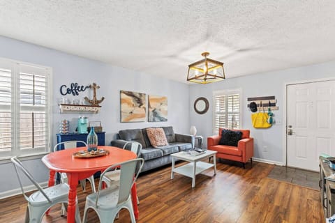 This cozy spot can comfortably accommodate 4 guests.