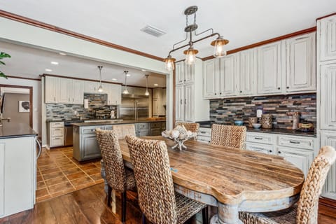Dining area just off kitchen