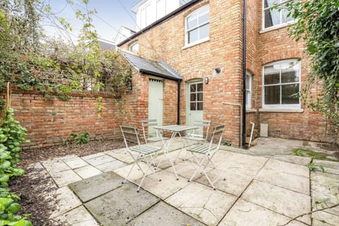 House, 3 Bedrooms, Patio | View from property