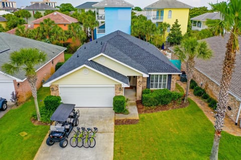 Welcome to Here Comes Sunshine - Golf Cart and Four Adult Bicycles (Included)
