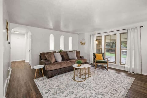 Upstairs Living Area