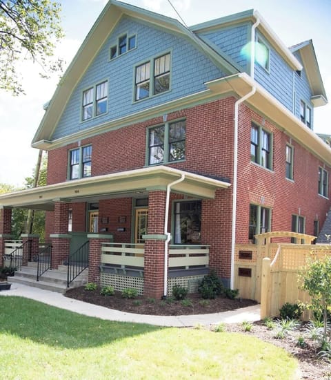 Front of house - 4 suites