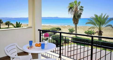 Villa, 4 Bedrooms, Balcony, Garden View | Outdoor dining