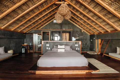 Suite | In-room safe, free WiFi, bed sheets