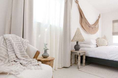 Deluxe Room, 1 King Bed, Courtyard Area | Premium bedding, down comforters, desk, laptop workspace